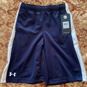 UNDER ARMOUR Midnight NAVY SHORTS, BRAND NEW with Tags, Boys size 6